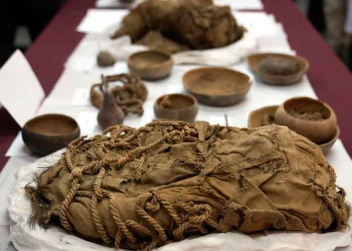 Más de 20 restos hallados en ciudad preinca en Perú.