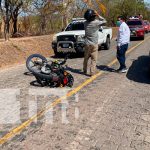 Invasión de carril casi le cuesta la vida a un motociclista en Juigalpa
