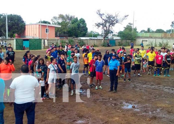 Promueven ligas de fútbol en los barrios de Managua