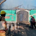 Tremendo incendio en León, quema rancho principal de "Los Norteños"