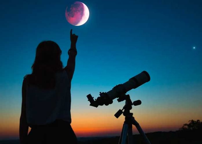 Miles pudieron observar segunda Luna Llena del año