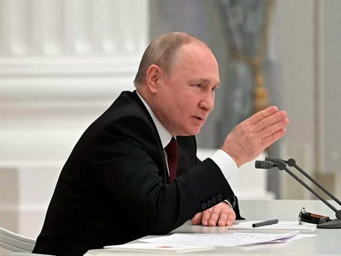 Presidente de Rusia anuncia una operación para defender el Donbás