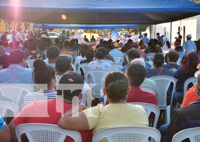 Inauguran nuevo kiosko tecnológico en León