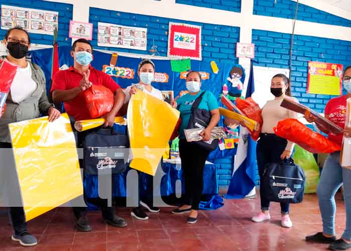 MINED inició entrega de paquetes y maletines escolares en Jinotega, Nicaragua