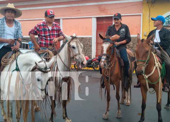 Realizan cabalgata en honor al General Sandino en Granada