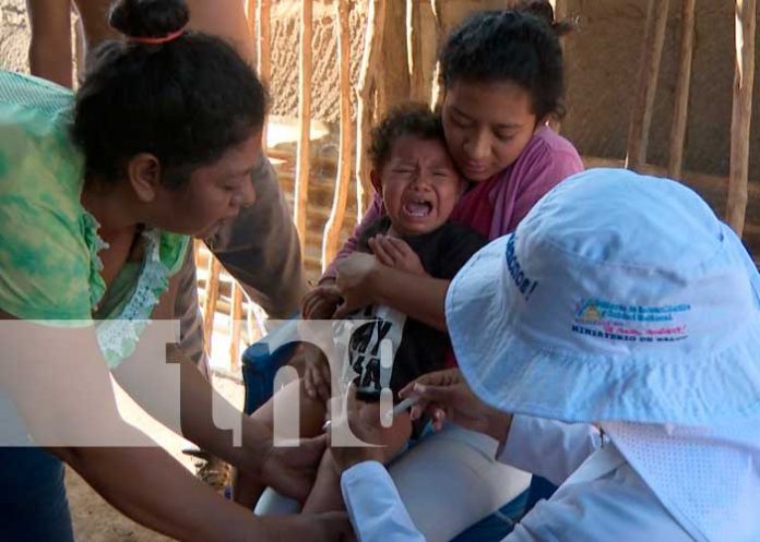 Pobladores de Villa Dignidad, Managua se inmunizan contra el COVID-19