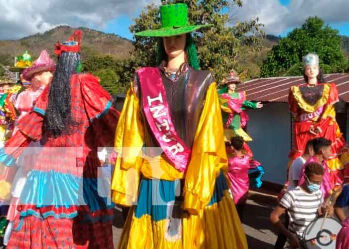 Realizan festival de gigantonas en Santa Lucía, Boaco