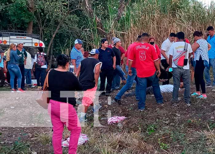 Bus se estrella contra árboles y deja lesionados en Comalapa, Chontales