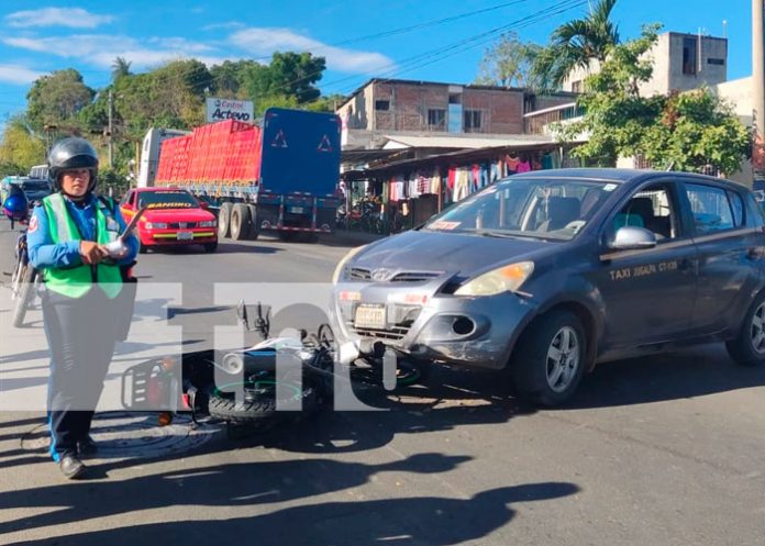 Motociclista lesionado al impactar con un taxi en Juigalpa, Chontales