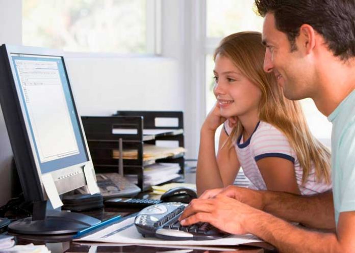 Padres de familia se sienten seguros que sus hijos usen Internet