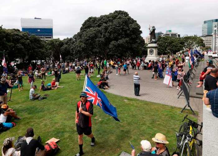 Protestas se instalan en Nueva Zelanda en contra de las vacunas
