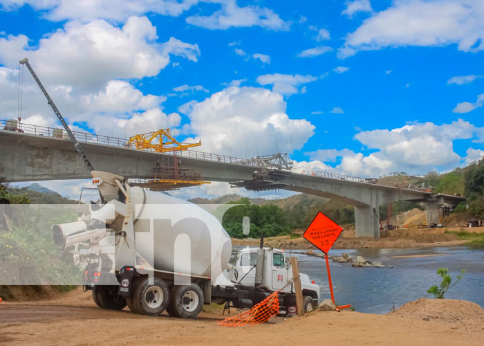 Avanza construcción de puente que unirá Wiwillí y Jinotega