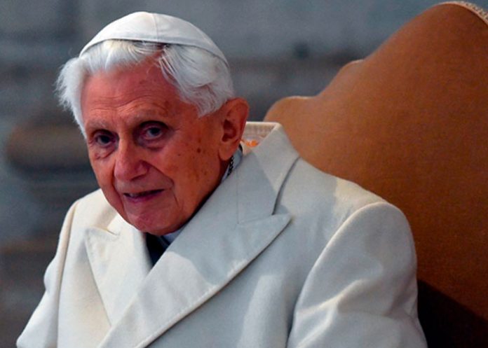 El papa emérito Benedicto XVI pide perdón a las víctimas de abusos