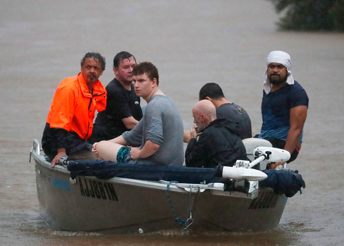 Más de 16 mil evacuados y ocho muertos por inundaciones en Australia