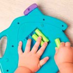 De impacto: Bebé muere luego de tragarse la batería de un juguete