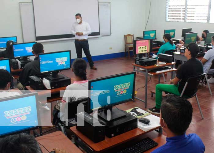 Educación técnica desde el centro en Bluefields, Nicaragua