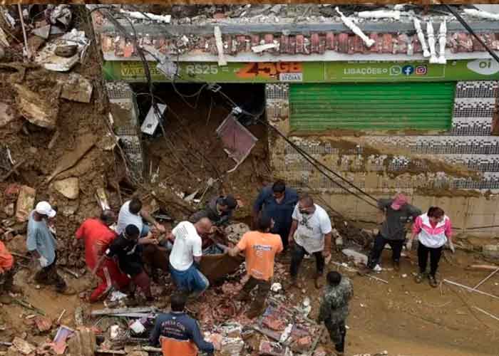 ¡De terror! Más de 100 muertos por torrenciales lluvias en Brasil