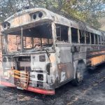Bus calcinado tras incidente en Nueva Segovia
