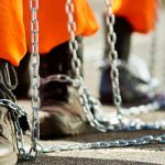 Pelea entre bandas provoca cierre de 120 prisiones federales en Texas
