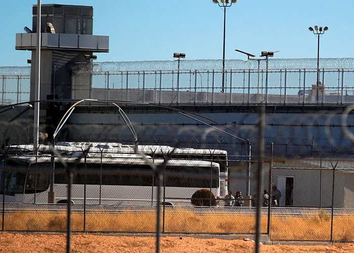 Pelea entre bandas provoca cierre de 120 prisiones federales en Texas