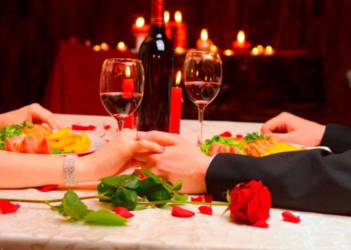 Ejemplo de cena romántica para San Valentín (encuesta)