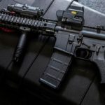 ¡Polémica! Fabrican rifle semiautomático 'para niños' en Estados Unidos