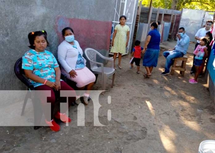 Reencuentro de una hija con su familia en Managua
