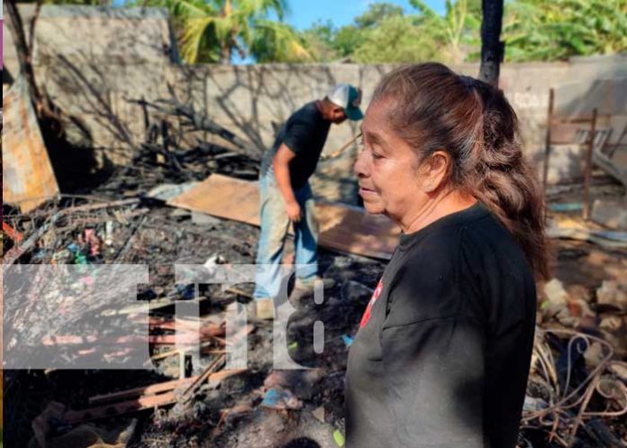 Incendio arrasó con los enseres de una vivienda en Managua