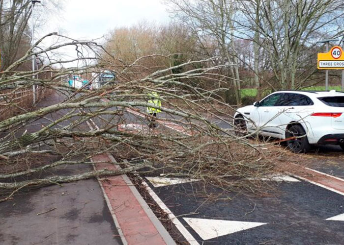 En Inglaterra miles de familias quedan en "oscurana" por tormenta Dudley