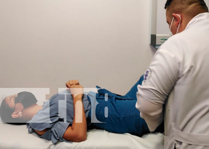 Hospital Fernando Vélez Paiz atiende a pacientes con afectaciones de columna 