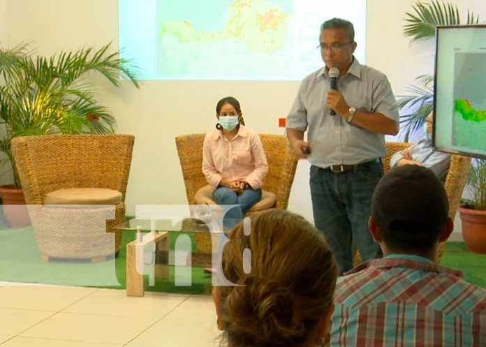 Conferencia del INTA en Nicaragua sobre mapa de fertilidad de suelos