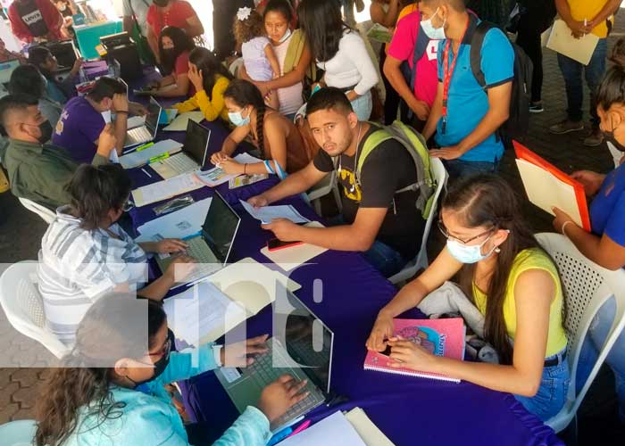 Feria de becas universitarias en Matagalpa