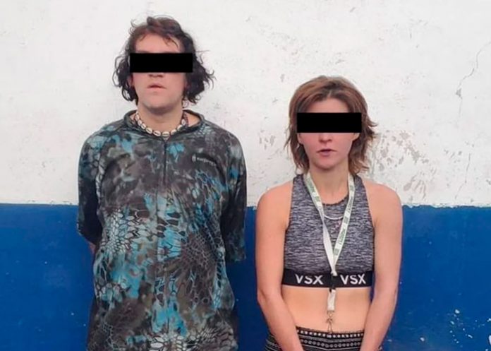 En México arrestan a dos estadounidenses armados ¡hasta los dientes!