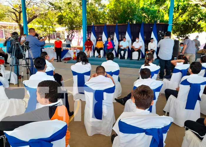 Entrega de material deportivo para escuelas de educación especial en Nicaragua