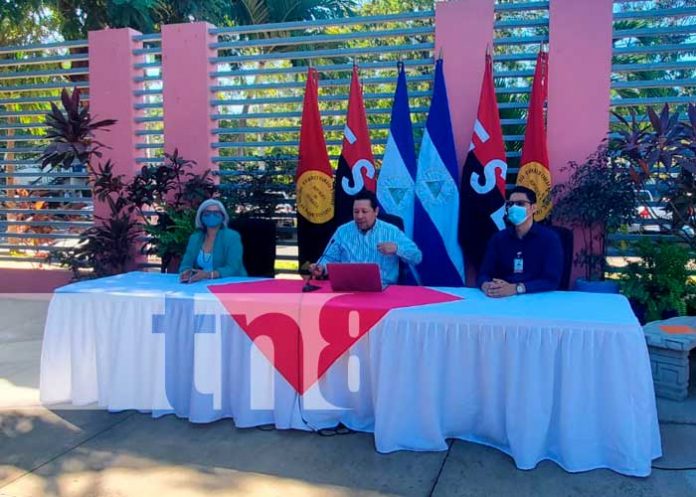 Conferencia de prensa con autoridades de educación en Nicaragua