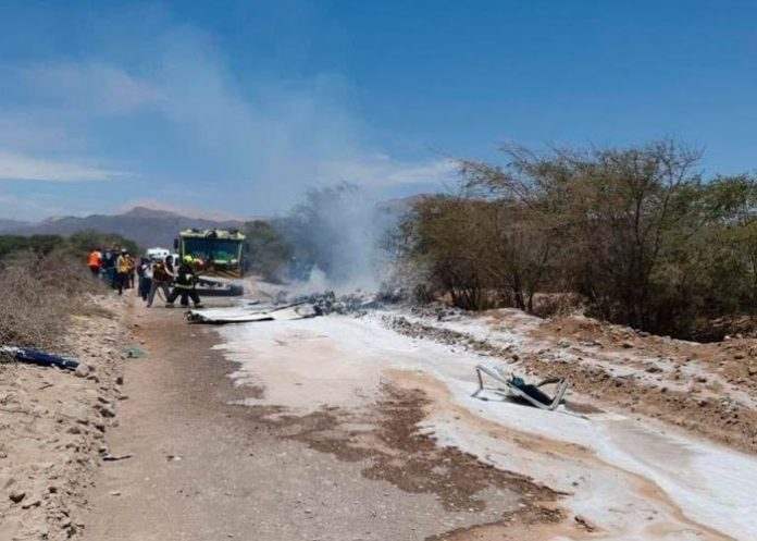 Al menos 7 personas mueren tras caída de avioneta en Perú