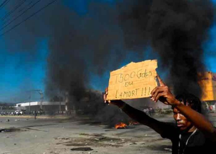 Protesta de obreros en Haití deja un muerto y dos heridos de bala