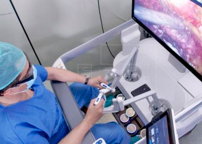 España realiza la primera cirugía con un nuevo robot ¿Te atreverías?