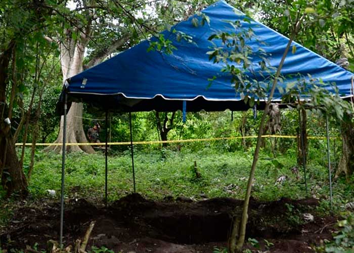 Hallan fosas clandestinas con más de 23 cuerpos en El Salvador