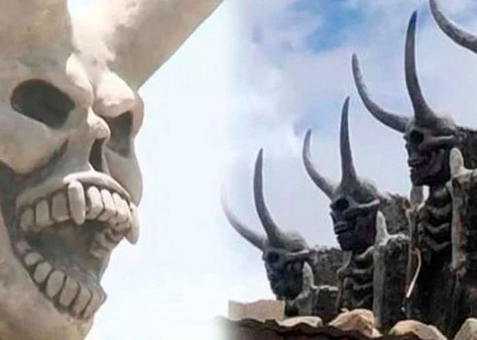Adoración a Satanás: Imponente casa en Bolivia causa temor y atracción