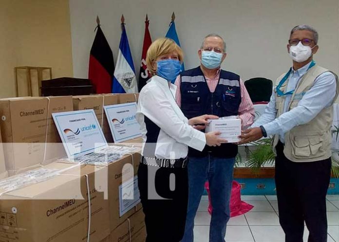 Entrega de jeringas para vacunación por parte de Alemania a Nicaragua