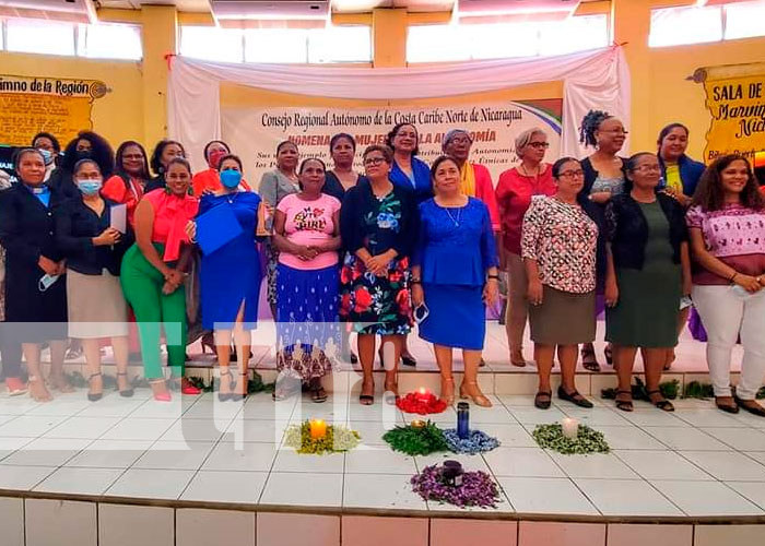 Bilwi: Entregan reconocimiento a mujeres destacadas en 35 años de Autonomía