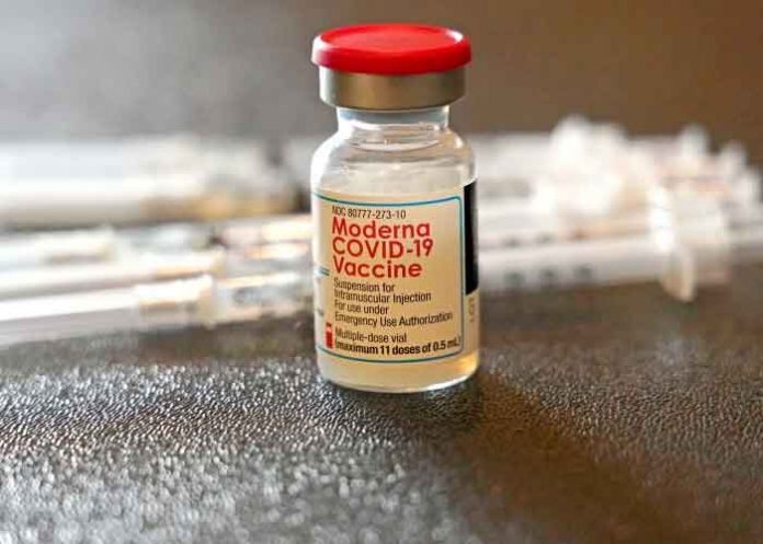 Moderna pide autorización para la cuarta de dosis de la vacuna