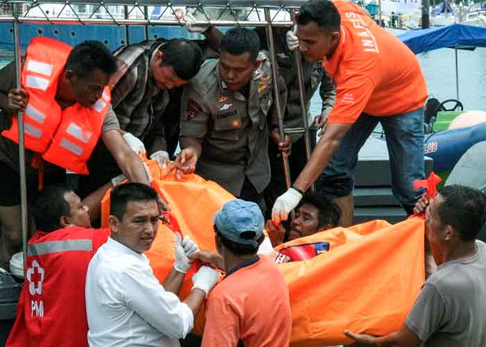 Dos migrantes muertos y 26 desaparecidos en Indonesia