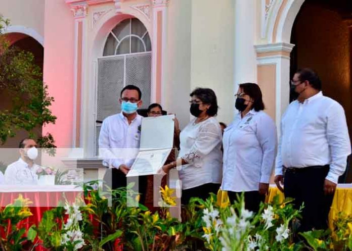La Universidad Nacional Autónoma de Nicaragua-León, tiene nueva rectora