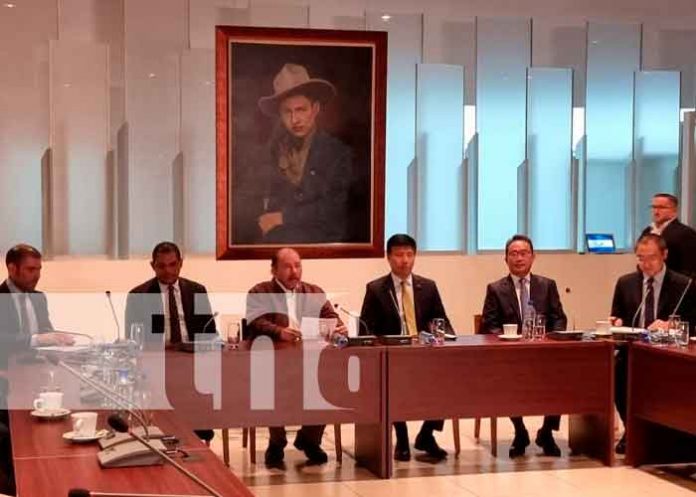 Presidente Daniel Ortega sostiene encuentro con directivos de la empresa PowerChina