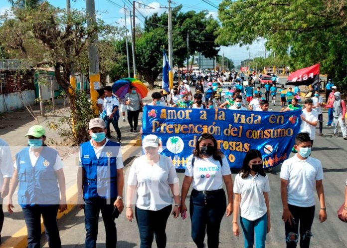 Estudiantes de Tipitapa hacen caminata en contra de las drogas