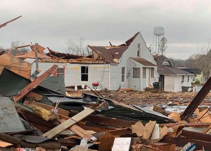 Tremendo tornado en Iowa, Estados Unidos causa muertes y severos daños