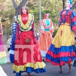 Festival de Gigantonas en celebracion del 26 aniversario de la Ciudad San Lorenzo