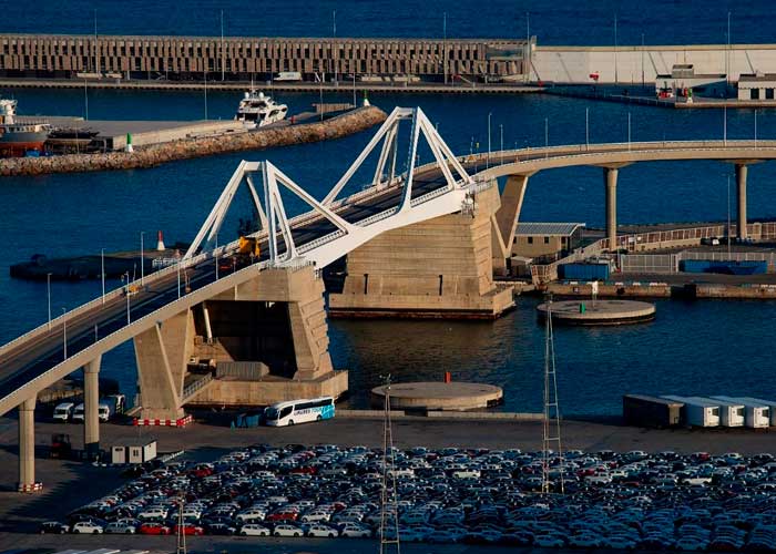 Encuentran sin vida a mujer de unos 30 años en el puerto de Barcelona, España